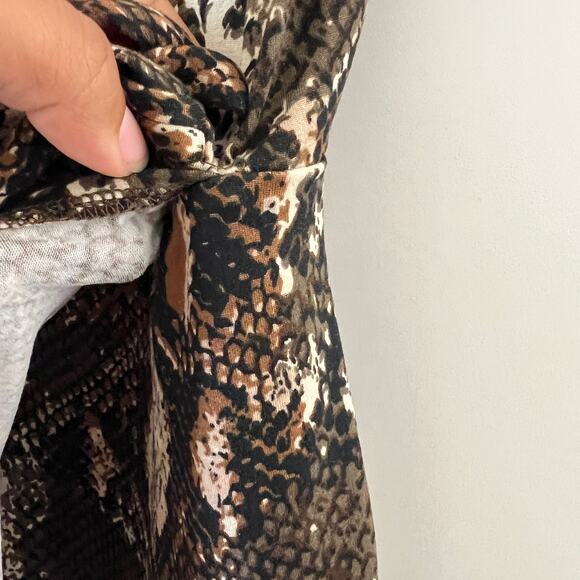 One Clothing Los Angeles Midi Wrap Dress Womens Medium Brown Snake Print Stretch - Picture 8 of 11